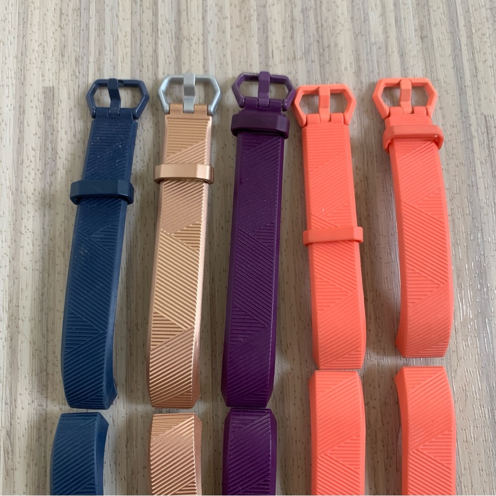 5 Bands for Fitbit Alta & Fitbit Alta HR, size small EUC
